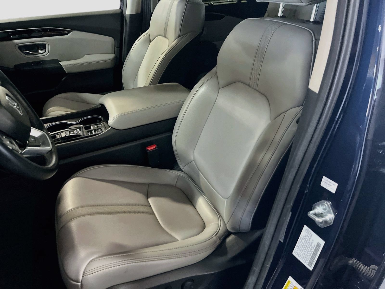 Used 2025 Honda Pilot Touring image 22
