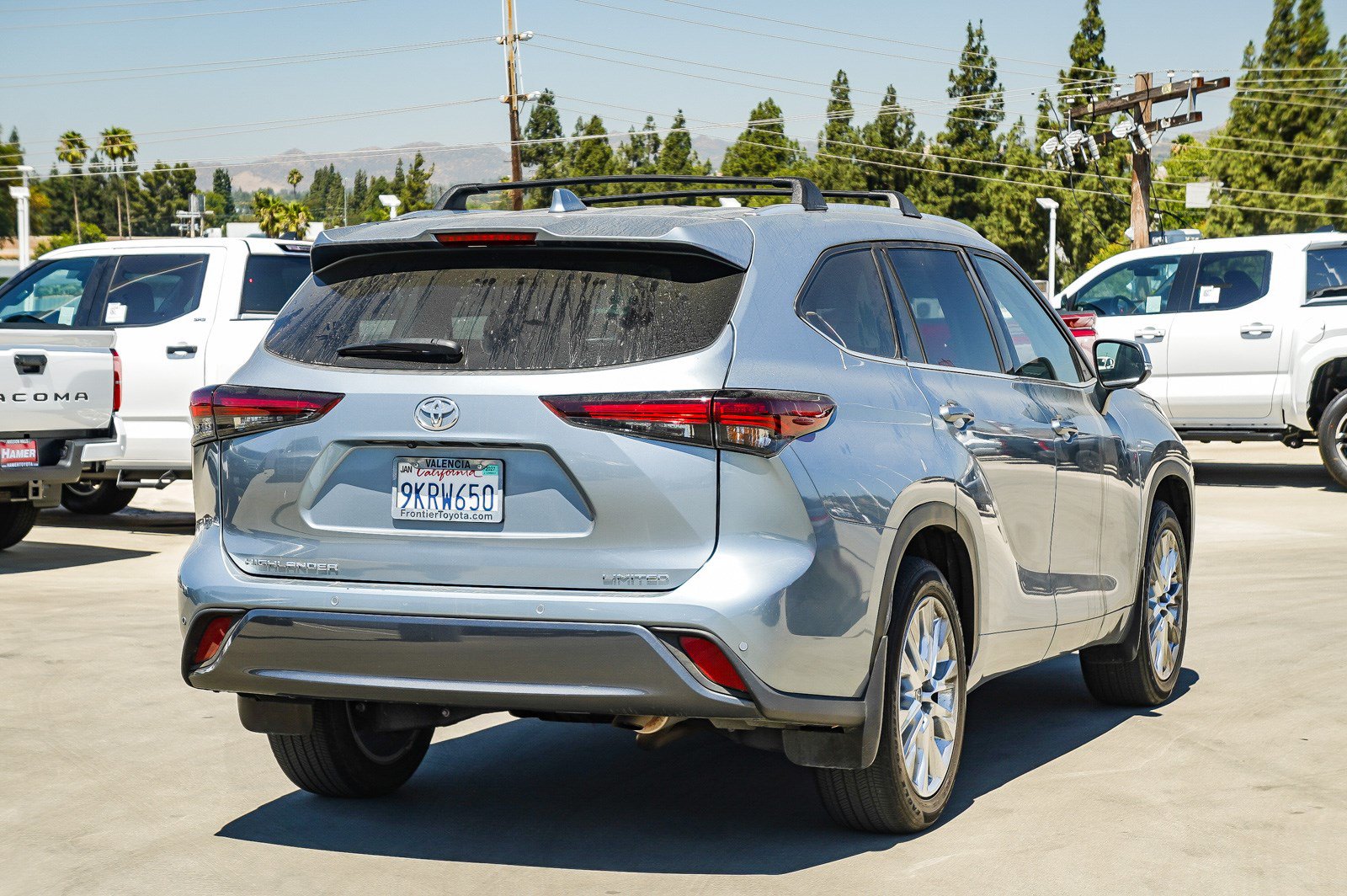 Certified 2024 Toyota Highlander Limited FWD image 7