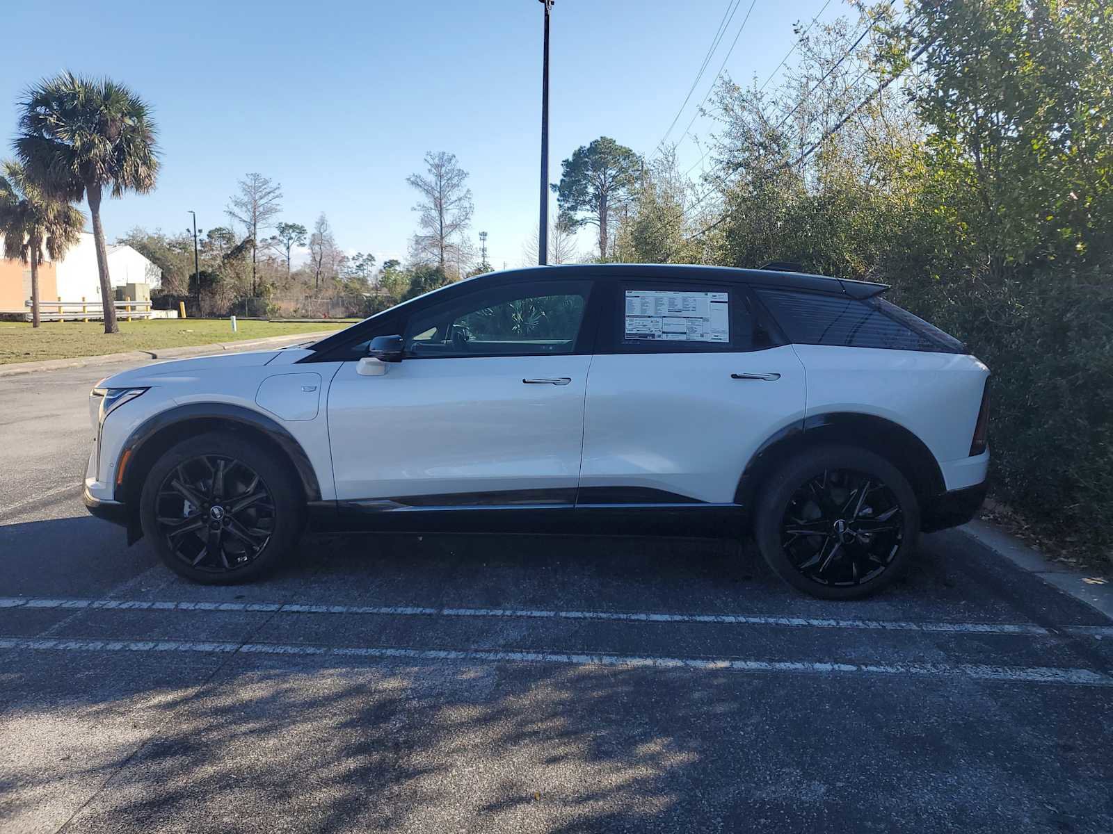 New 2025 Cadillac Optiq Sport 2 w/ LPO, ONYX Package image 2