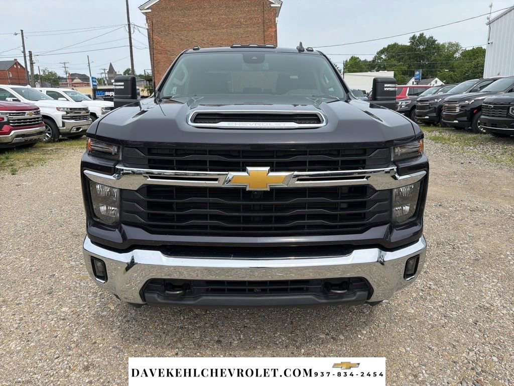 Used 2024 Chevrolet Silverado 2500 LT w/ All Star Edition AWD/4WD image 2