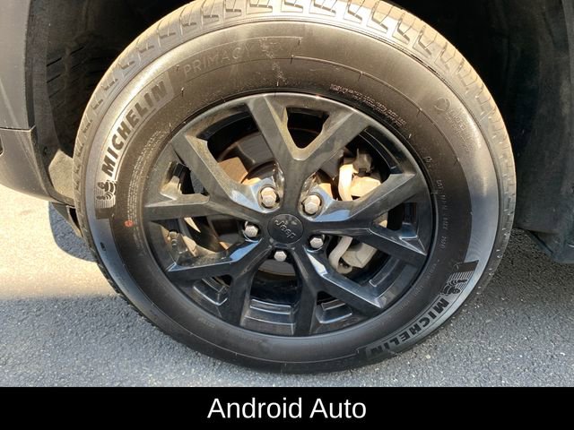 Used 2024 Jeep Grand Cherokee Altitude AWD/4WD image 10