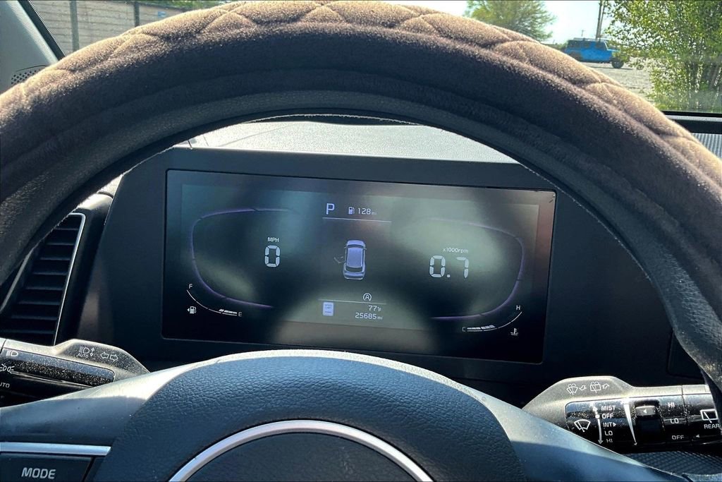 Used 2023 Kia Sportage LX image 14