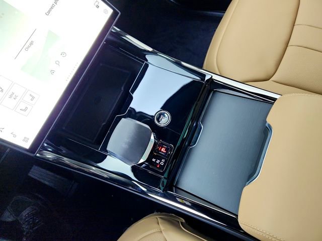 Certified 2025 Land Rover Range Rover Sport SE AWD/4WD image 26