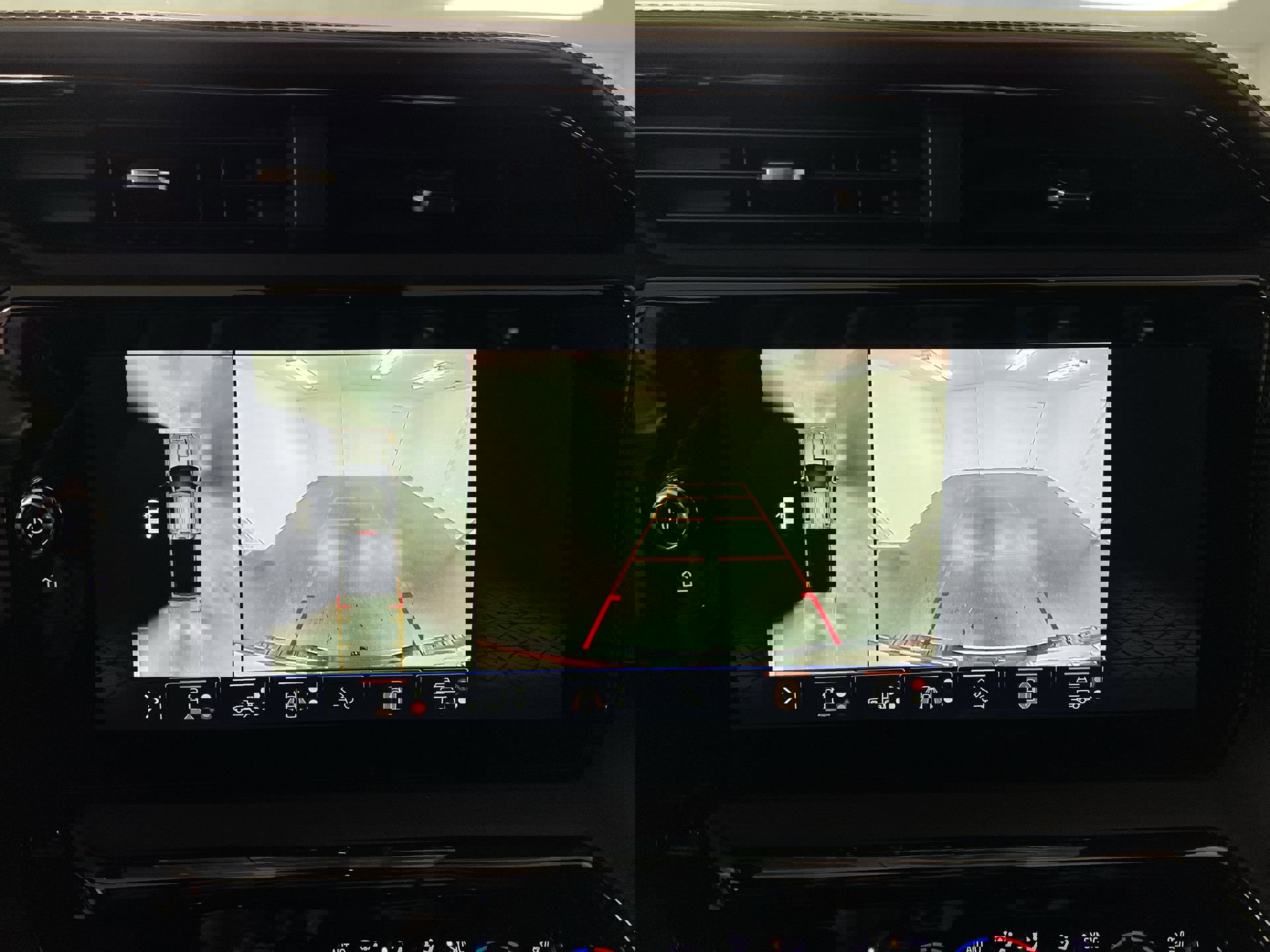 Certified 2024 GMC Sierra 2500 AT4 w/ AT4 Preferred Package image 83