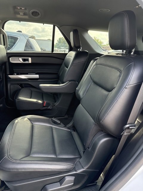 Used 2023 Ford Explorer Limited image 18