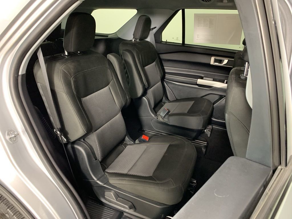 Used 2022 Ford Explorer XLT image 38
