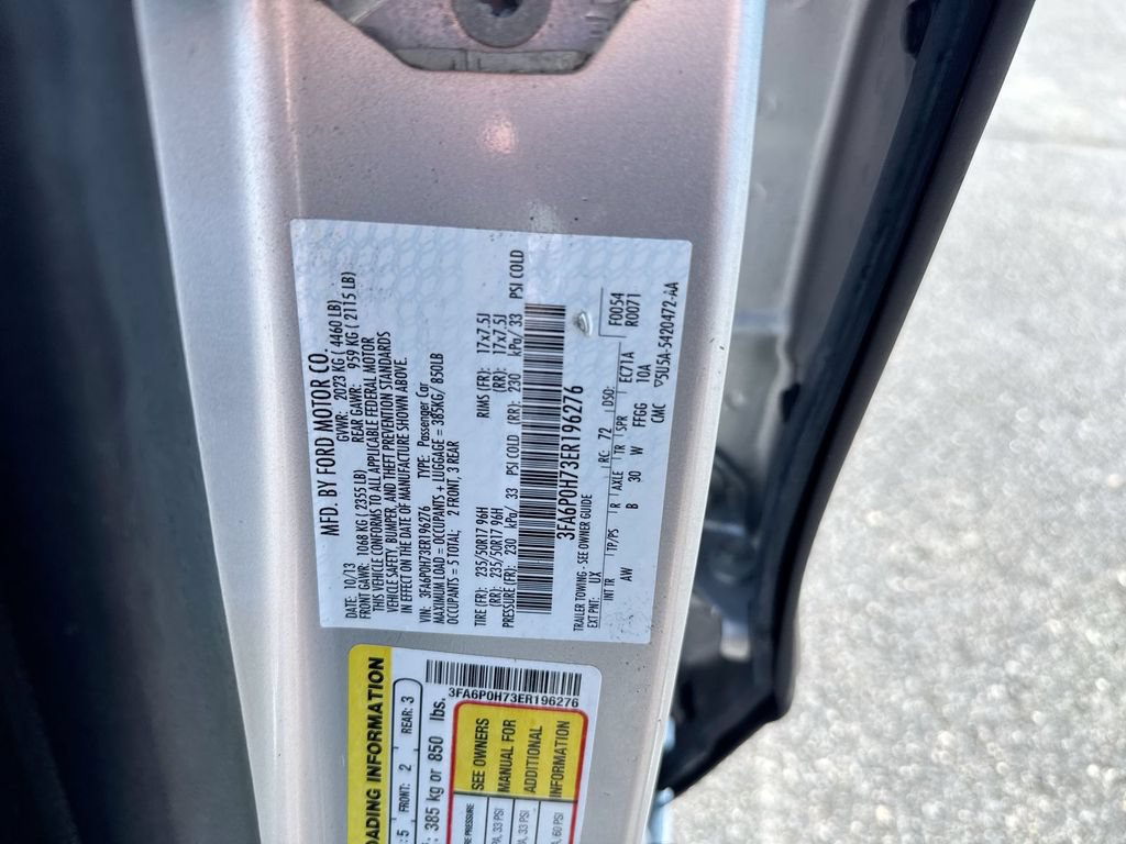 Used 2014 Ford Fusion SE FWD image 26