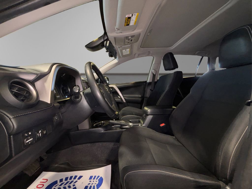 Used 2018 Toyota RAV4 XLE w/ Plus Extra Value Package image 9