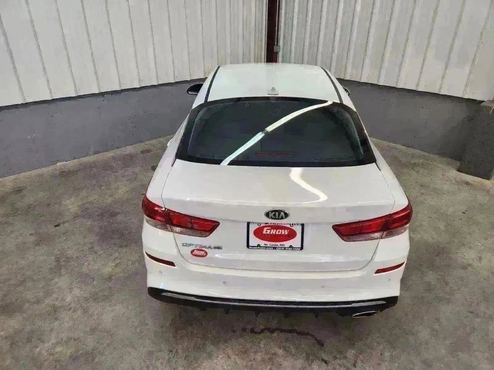 Used 2020 Kia Optima LX image 17