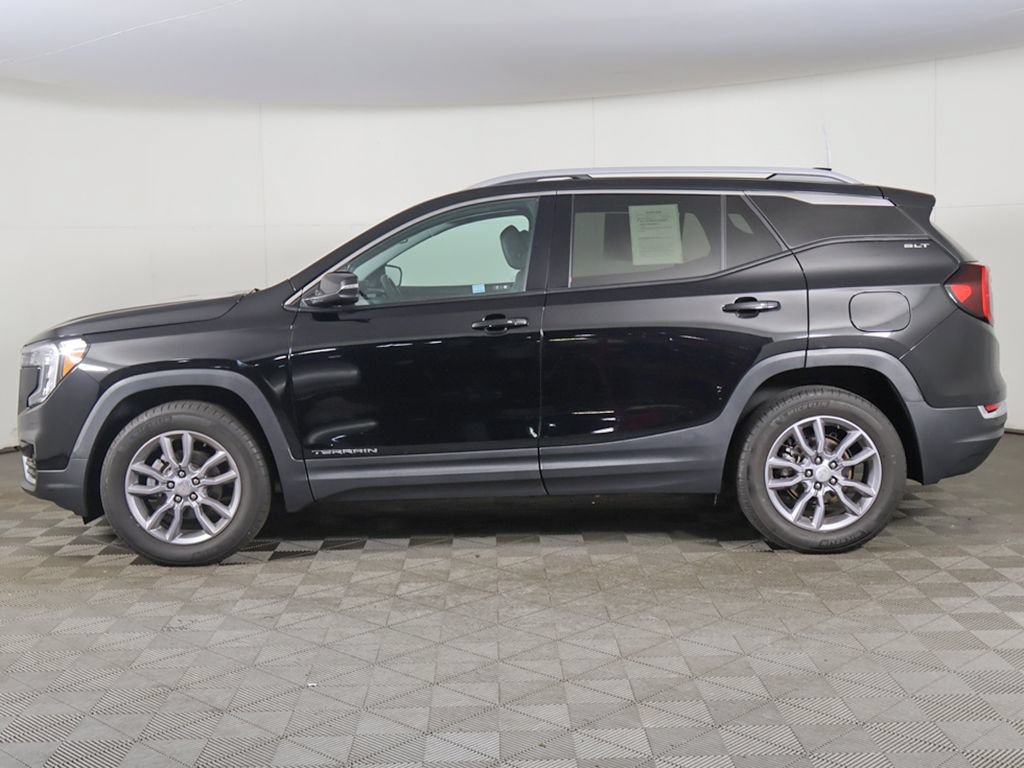 Used 2023 GMC Terrain SLT w/ Infotainment Package II AWD/4WD image 17