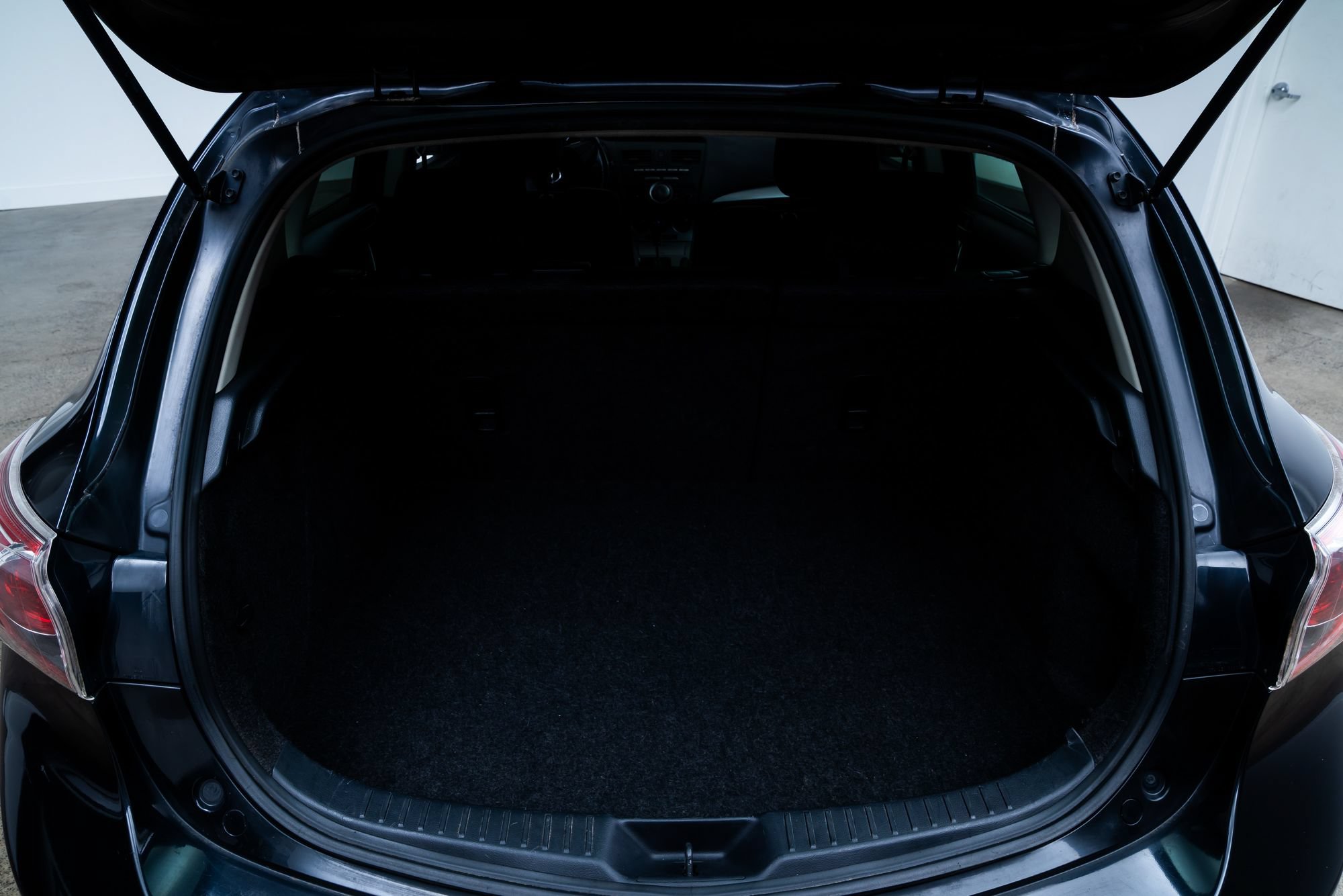 Used 2011 MAZDA MAZDA3 s Sport FWD image 6