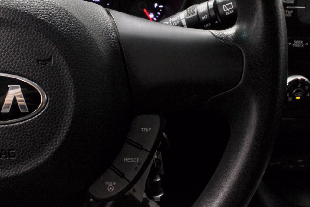 Used 2015 Kia Soul FWD image 28