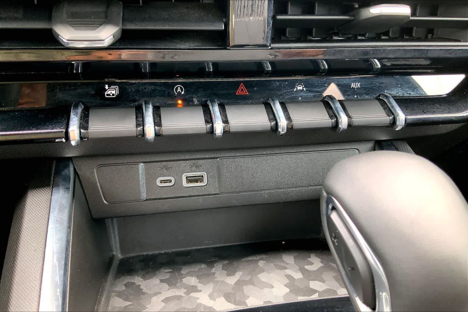 Used 2025 GMC Canyon Elevation w/ Convenience Package AWD/4WD image 29
