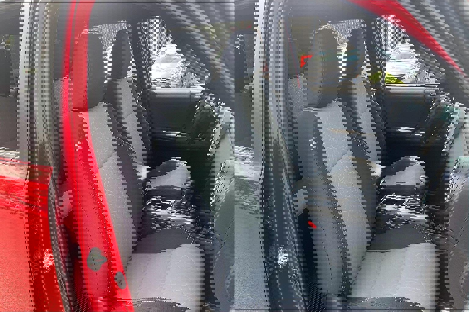 Used 2022 Toyota Tacoma TRD Off-Road w/ Technology Package AWD/4WD image 9