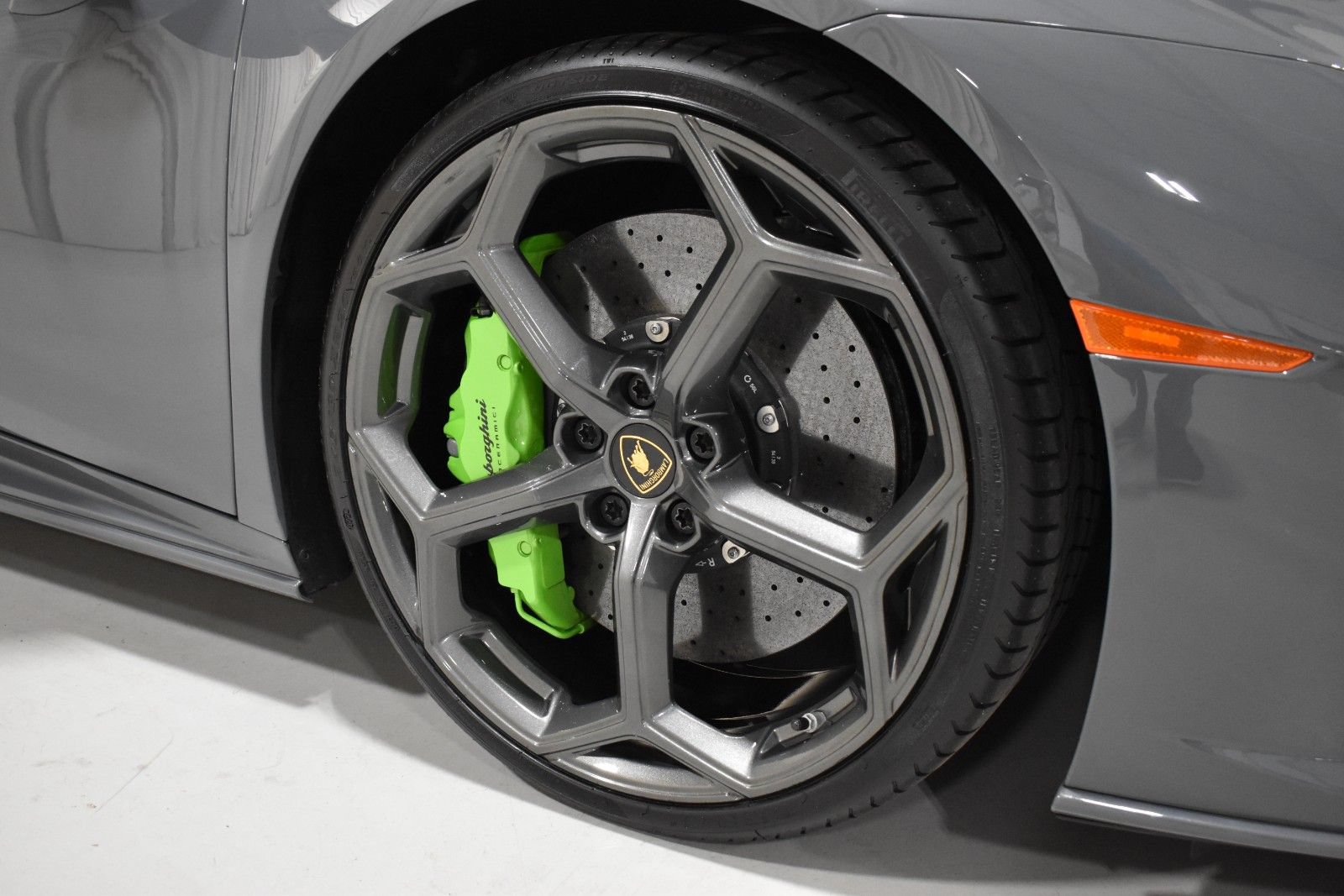 Used 2020 Lamborghini Huracan EVO AWD/4WD image 11