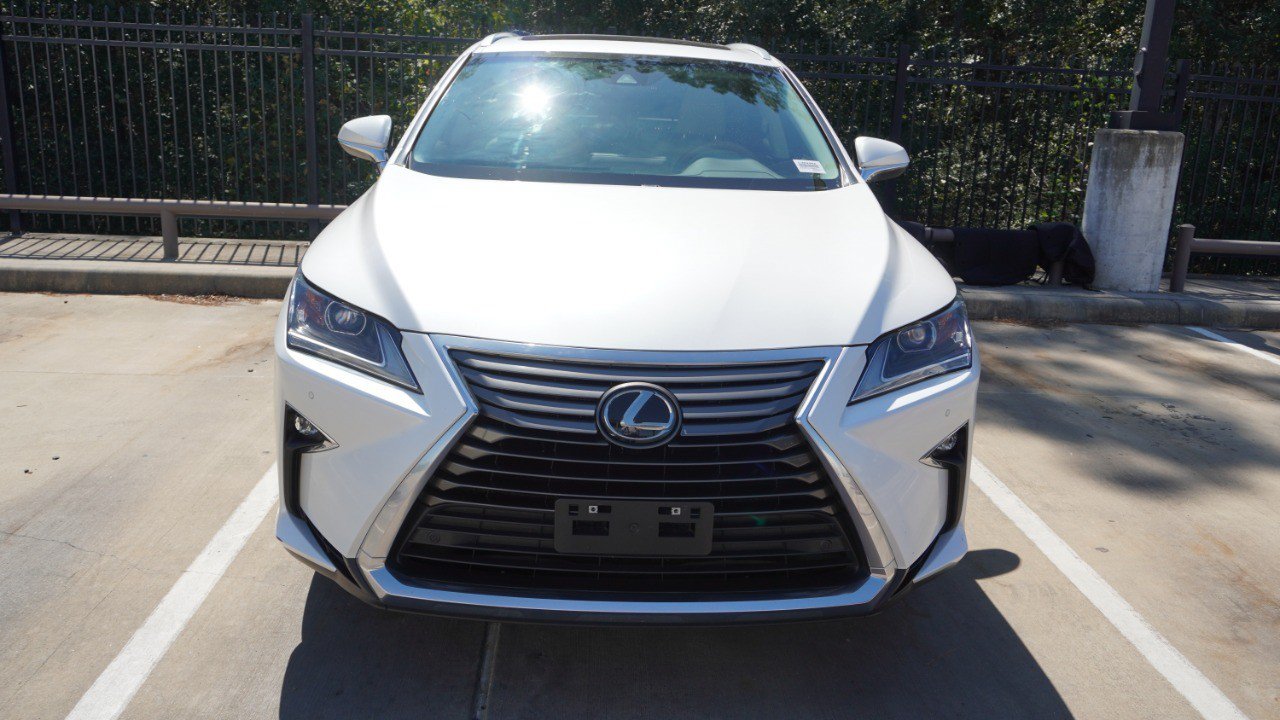 Used 2018 Lexus RX 350 FWD w/ Premium Package image 2