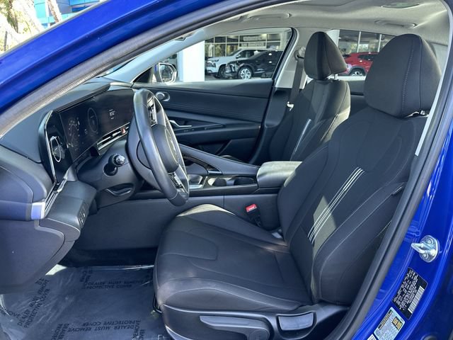Used 2025 Hyundai Elantra SEL FWD image 30