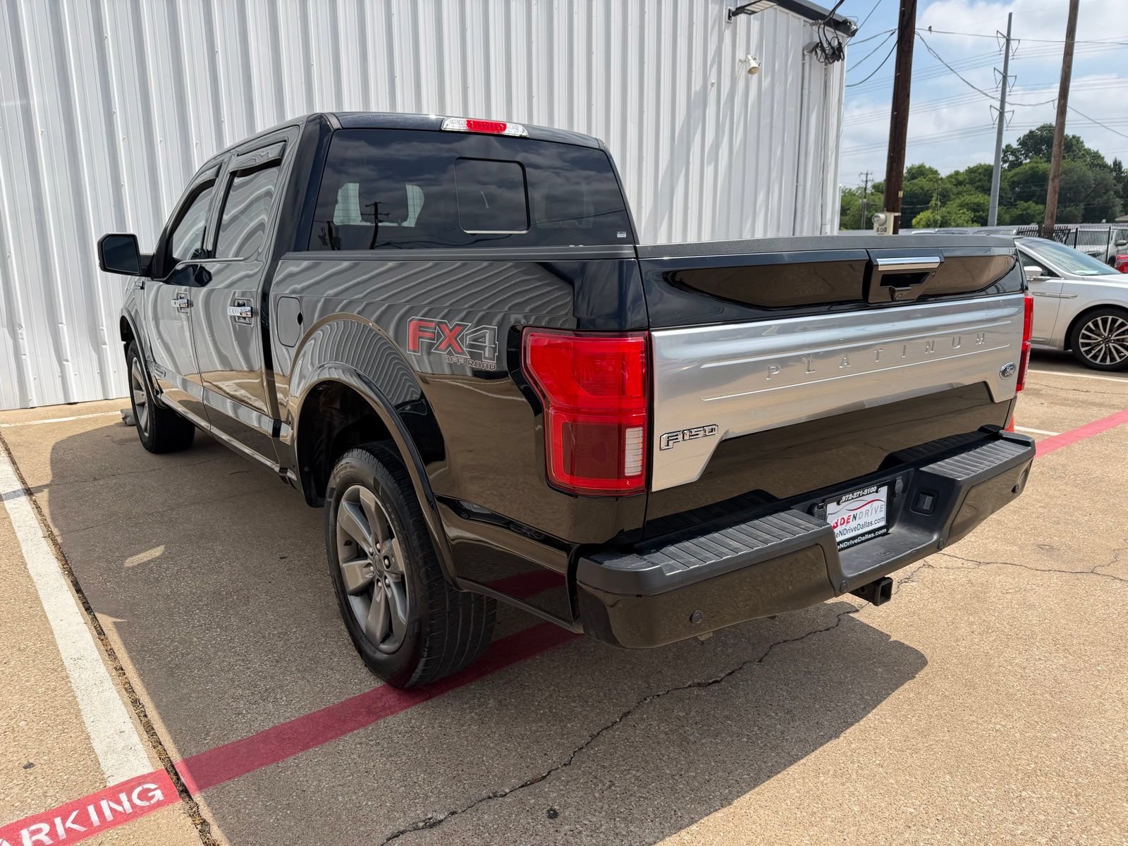 Used 2019 Ford F150 Platinum w/ Equipment Group 701A Luxury AWD/4WD image 4