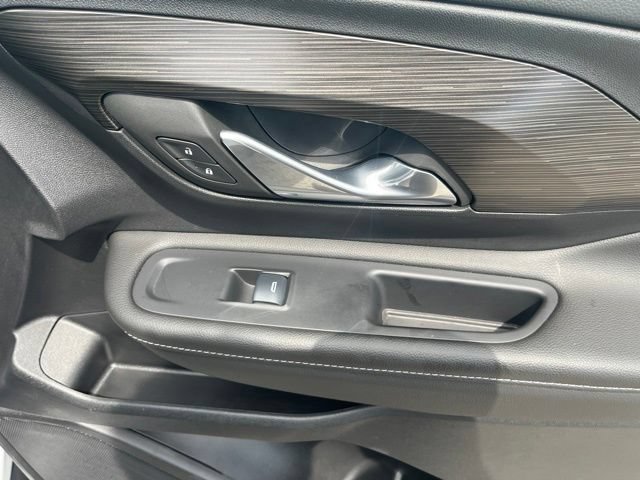 Used 2024 GMC Terrain SLE w/ Driver Convenience Package FWD image 54