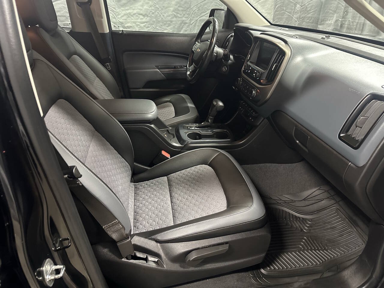 Used 2021 Chevrolet Colorado Z71 w/ Z71 Midnight Edition AWD/4WD image 22