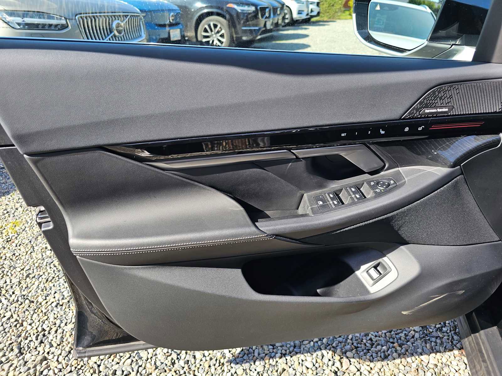Used 2025 BMW 530i xDrive AWD/4WD image 23
