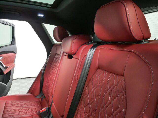New 2026 Audi SQ5 Prestige AWD/4WD image 23
