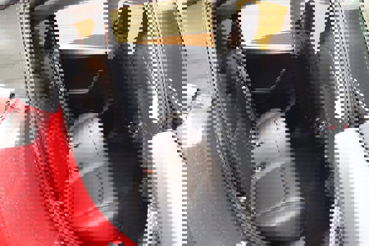 Used 2022 Tesla Model Y Long Range image 22