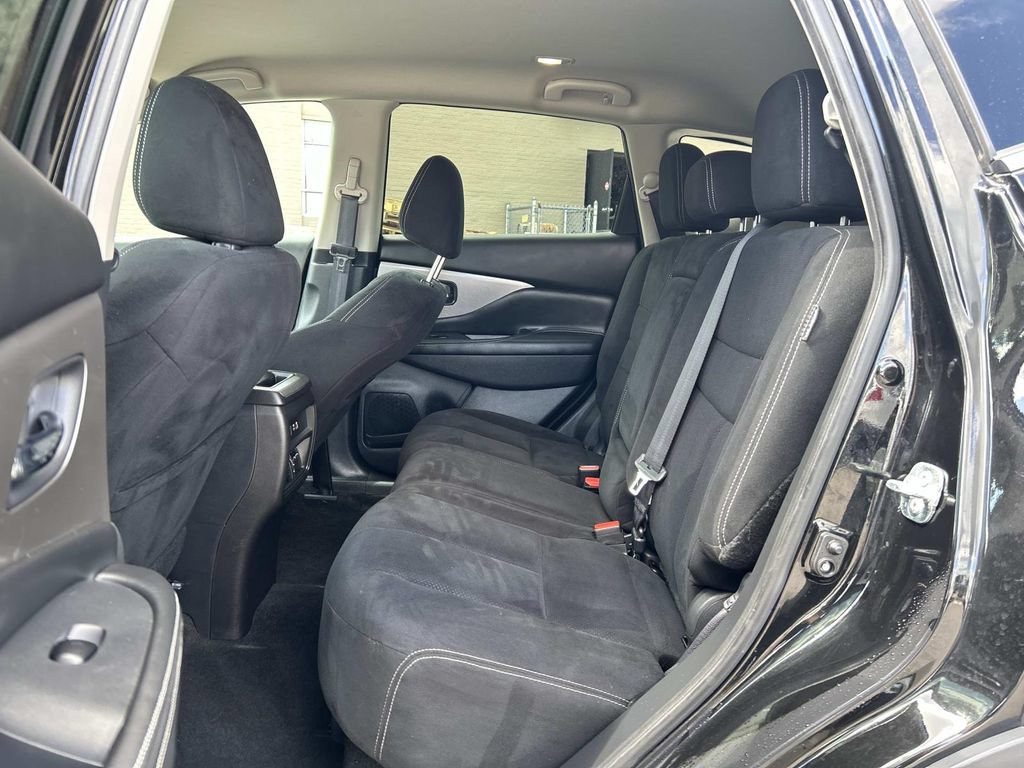 Used 2019 Nissan Murano SV AWD/4WD image 16