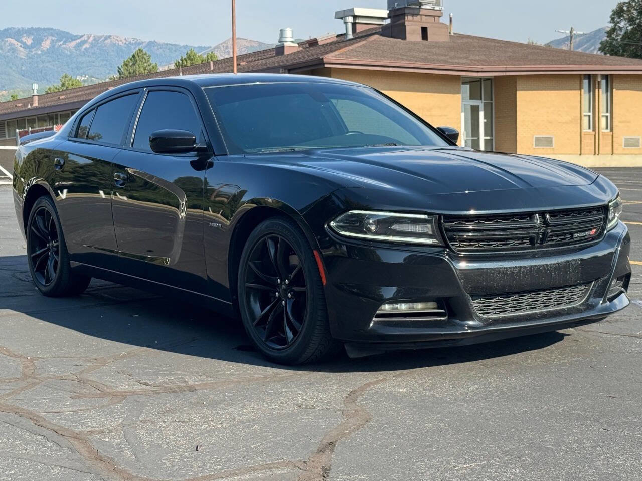 Used 2016 Dodge Charger R/T w/ Plus Group image 3