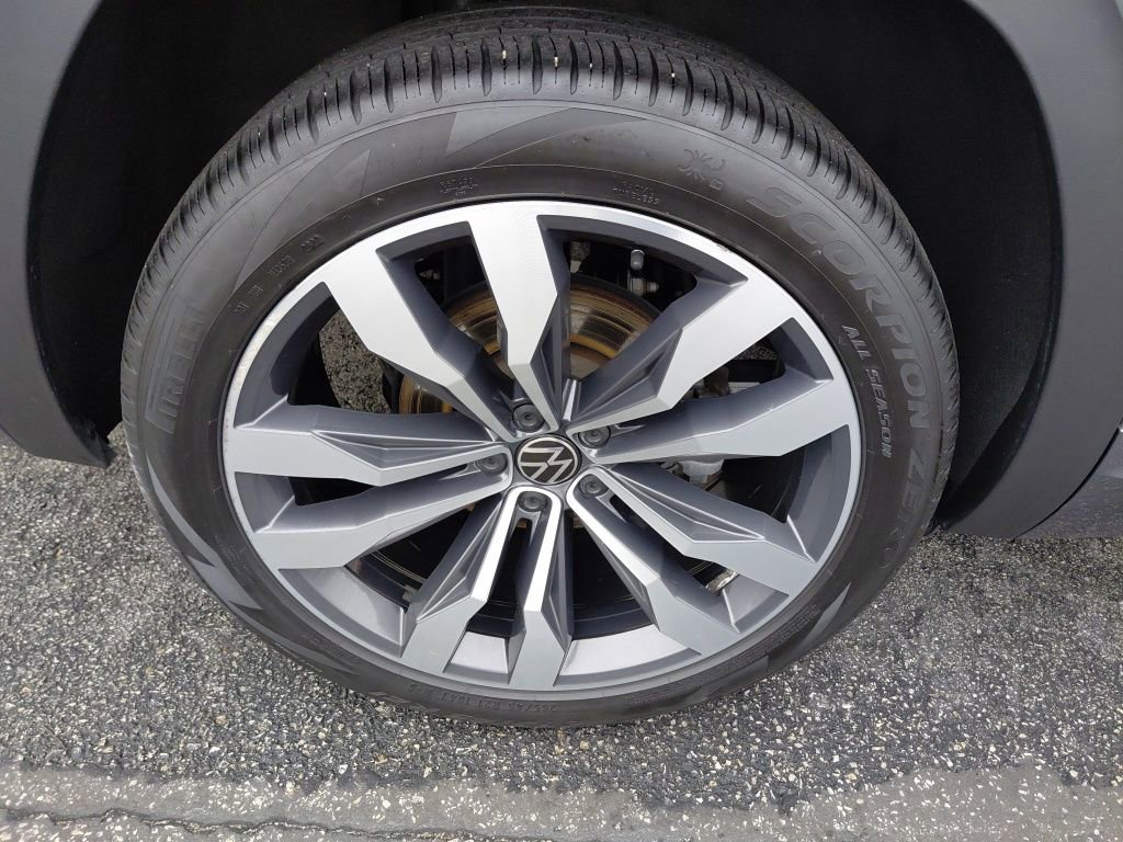 Used 2022 Volkswagen Atlas SEL Premium image 18