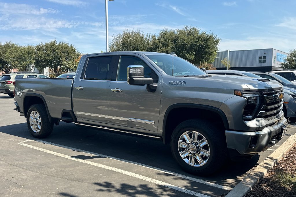 Used 2024 Chevrolet Silverado 3500 High Country w/ Technology Package