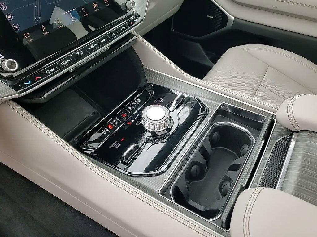 Used 2024 Jeep Wagoneer L Series III w/ Premium Group I image 29