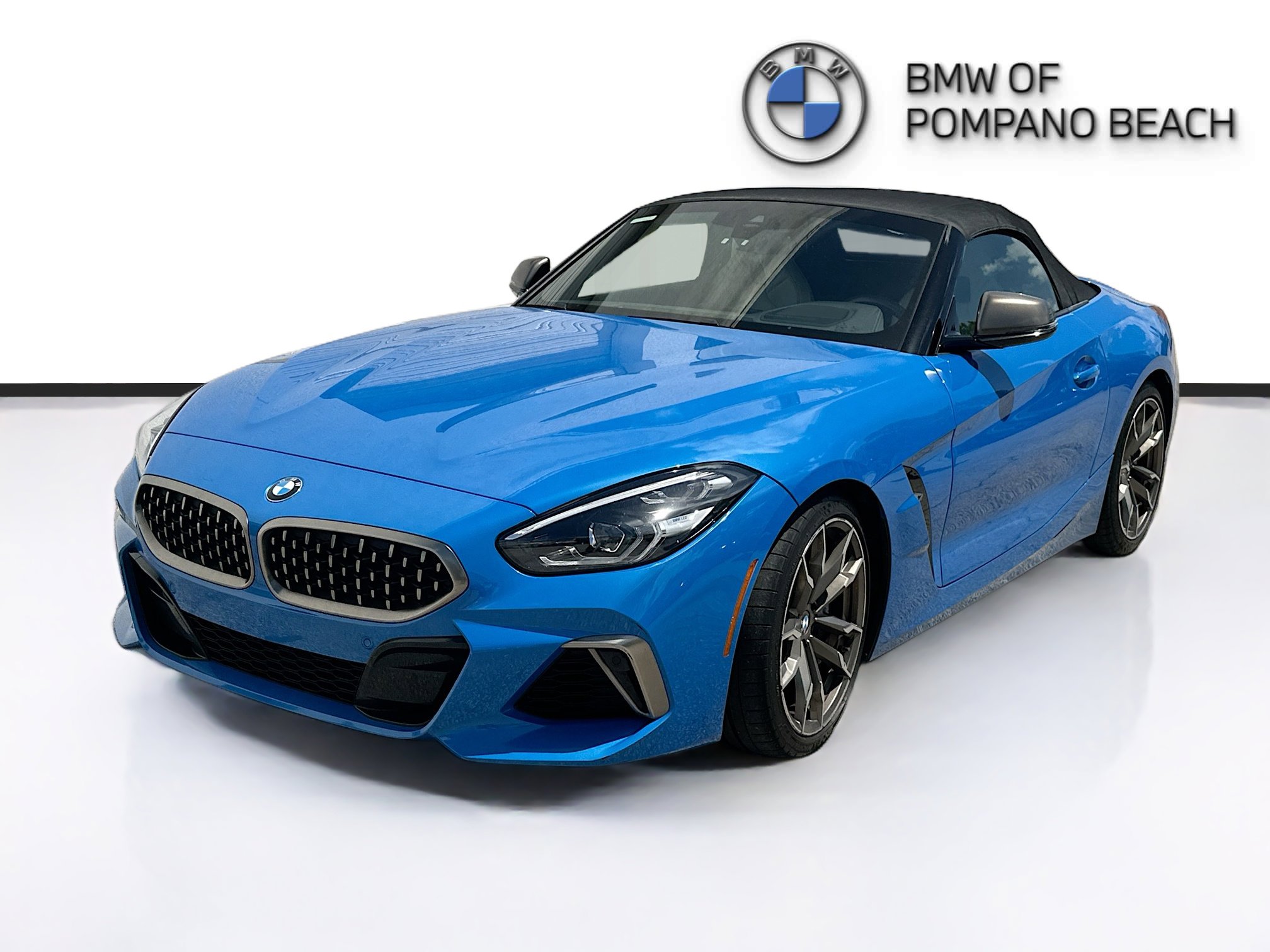 Used 2020 BMW Z4 M40i w/ Premium Package image 3