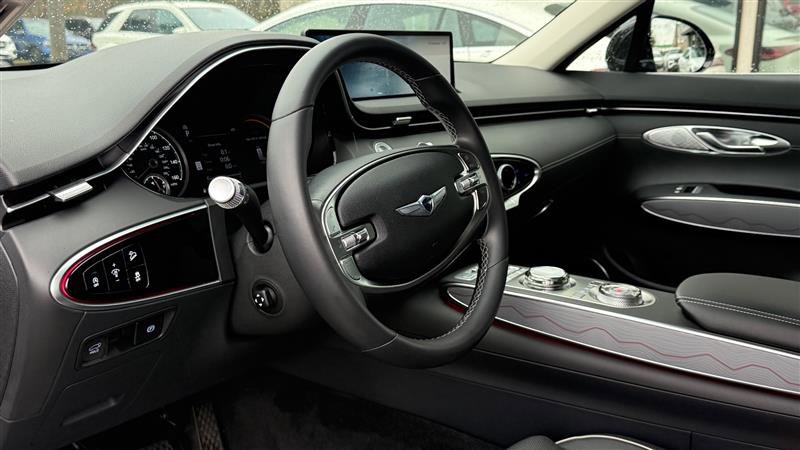 Used 2024 Genesis GV70 2.5T w/ Advanced Package image 18