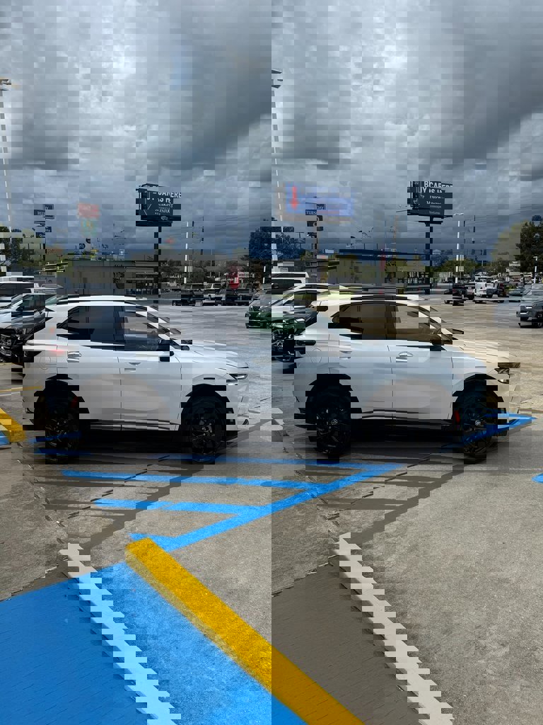 Used 2023 Buick Envision Essence w/ Sport Touring Package image 4