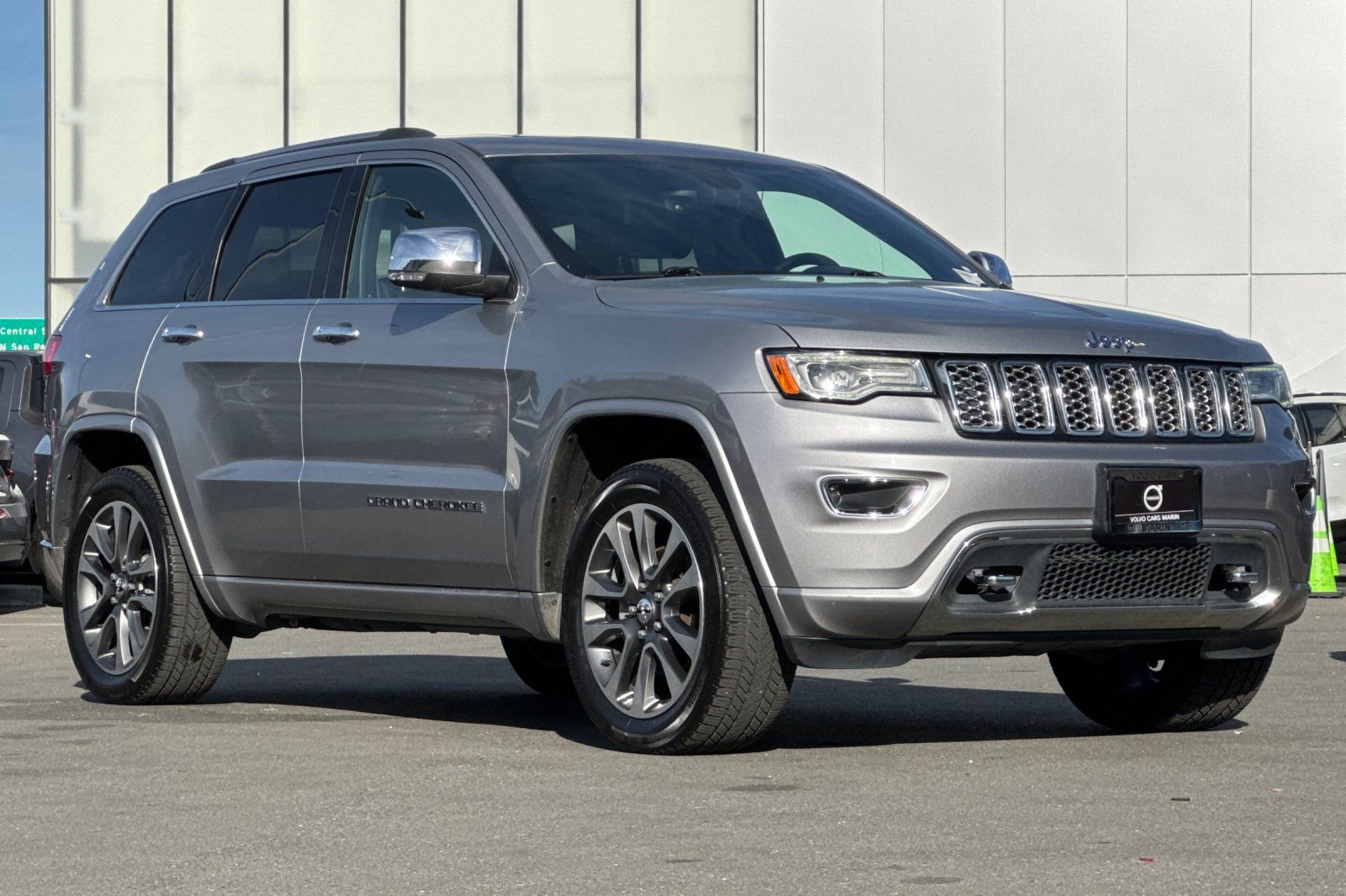 Used 2017 Jeep Grand Cherokee Overland image 9