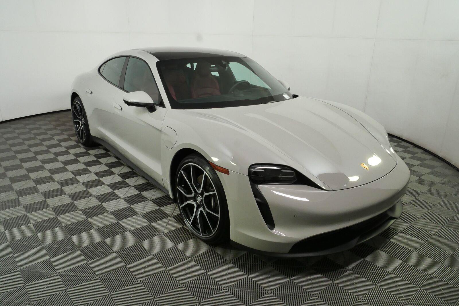 Certified 2024 Porsche Taycan RWD image 25