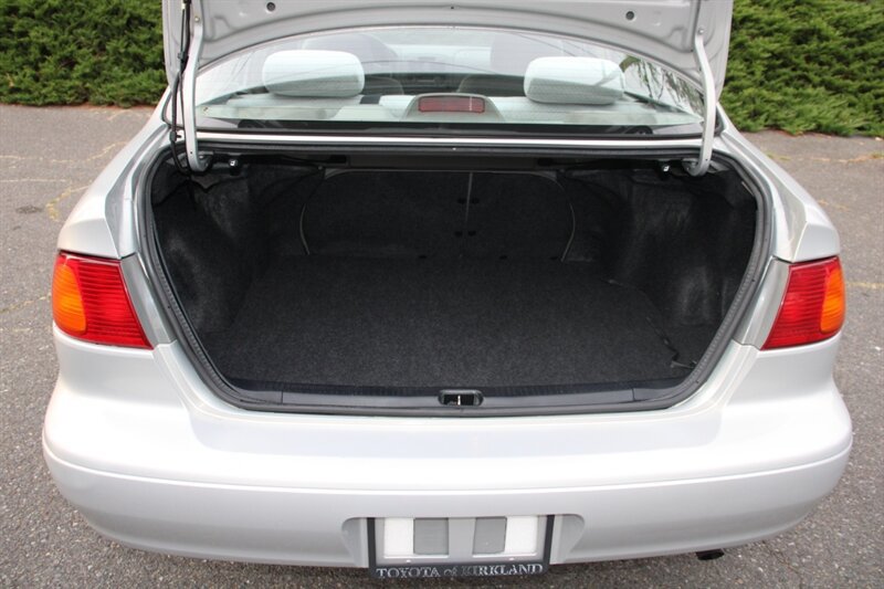 Used 1999 Toyota Corolla CE FWD image 15