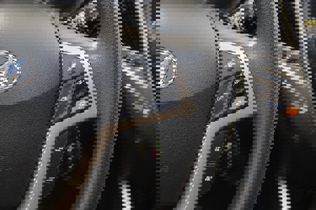 Used 2016 Hyundai Veloster w/ Option Group 02 image 29