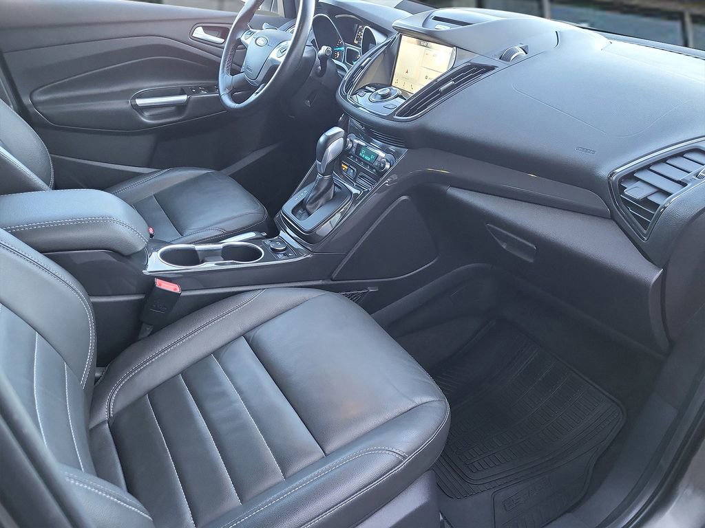 Used 2016 Ford Escape Titanium image 21