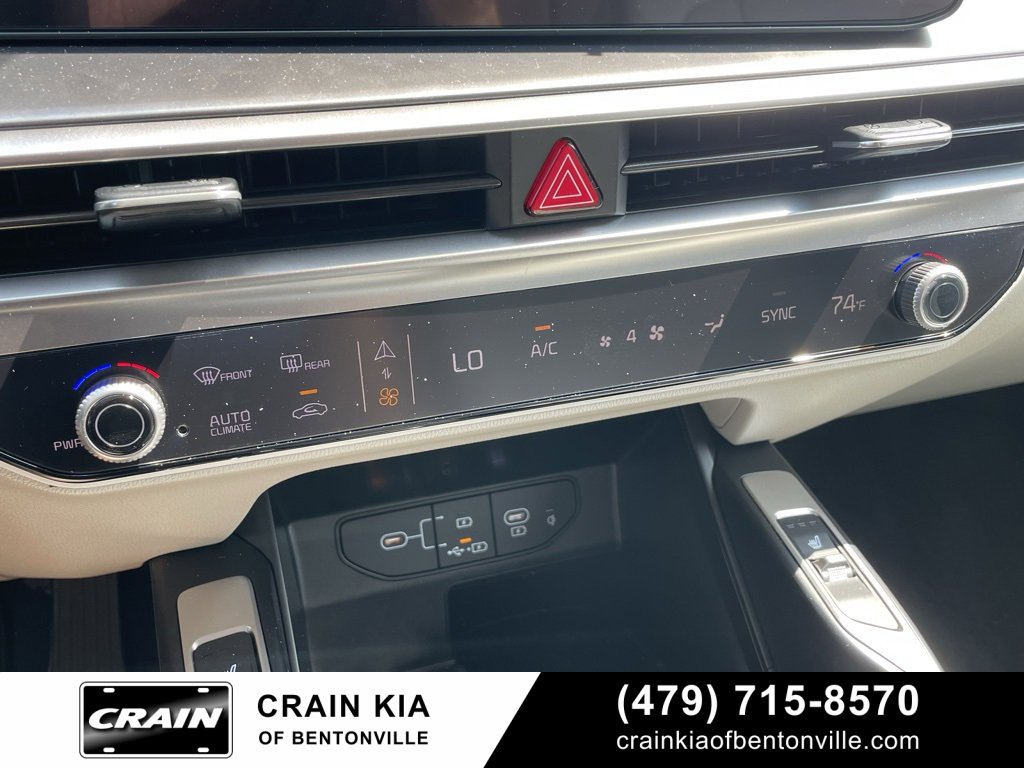 New 2025 Kia Sorento S image 18