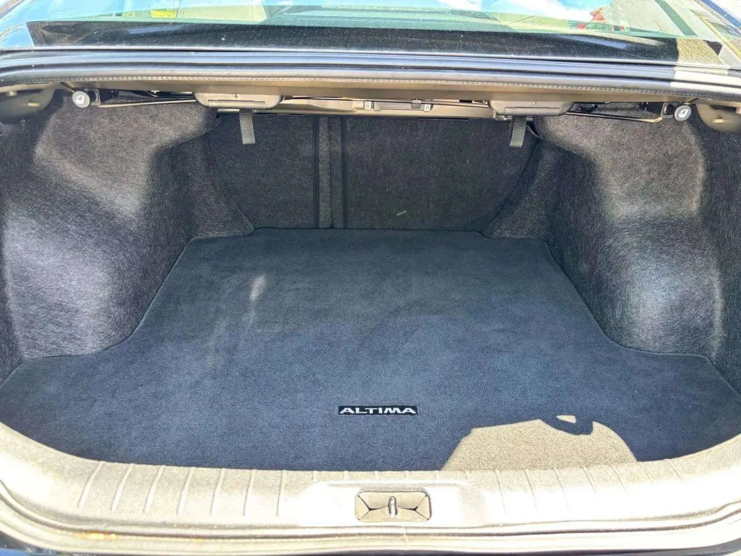 Used 2023 Nissan Altima 2.5 SV image 15
