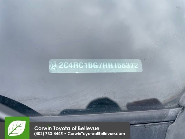 Used 2024 Chrysler Pacifica Touring-L image 29