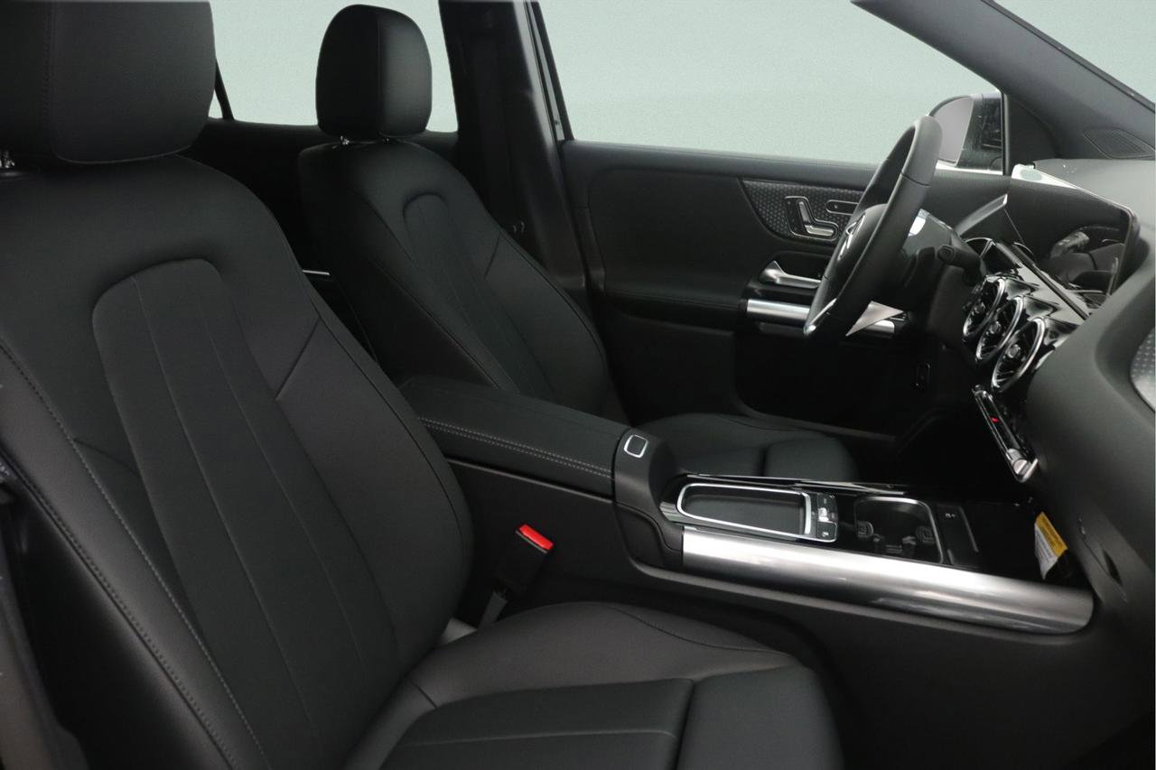 New 2026 Mercedes-Benz GLA 250 4MATIC image 7