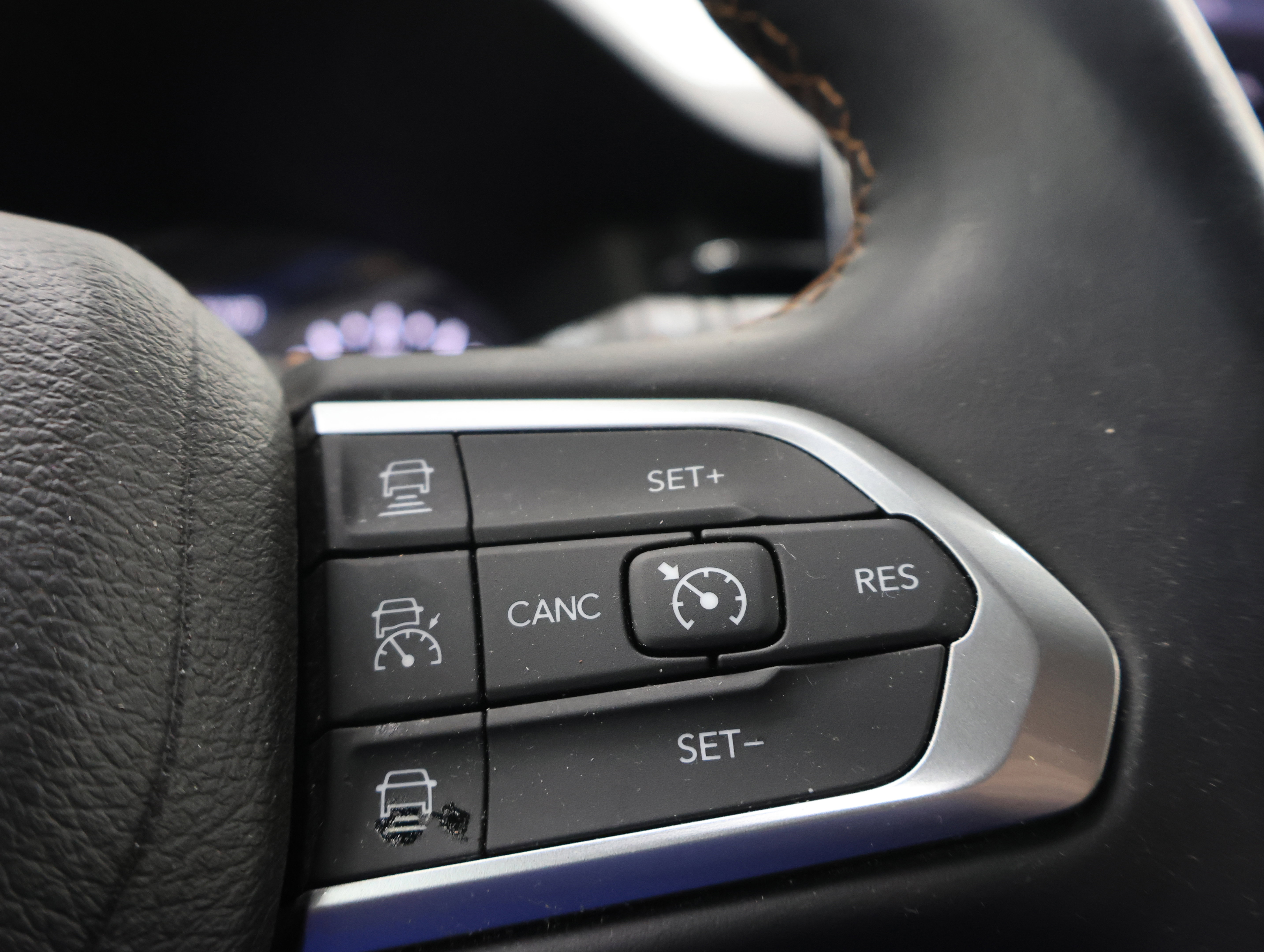 Used 2022 Jeep Compass Limited AWD/4WD image 14