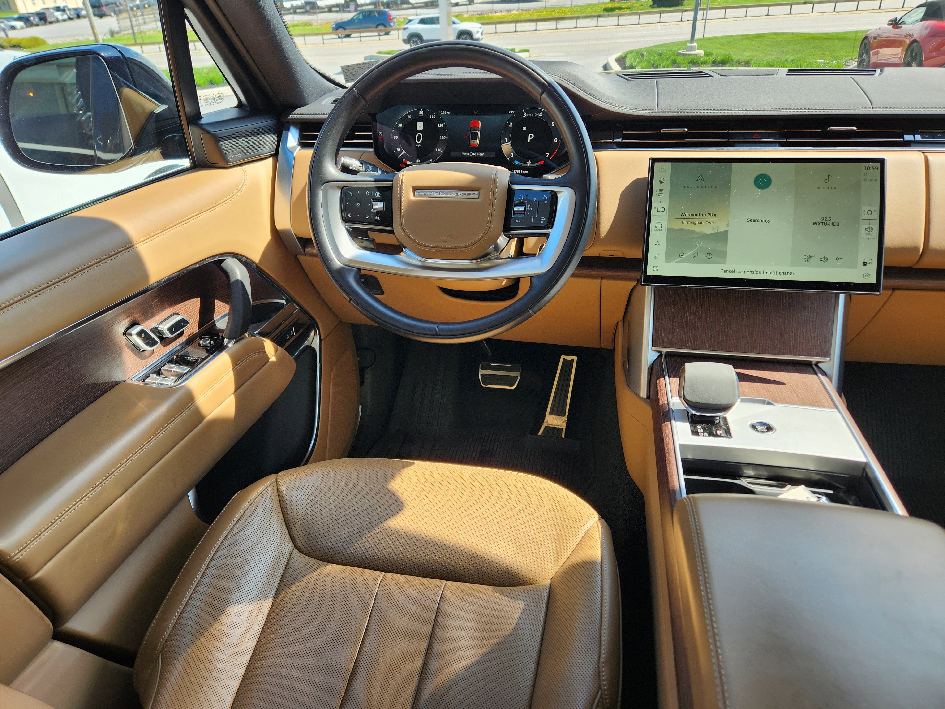 Certified 2024 Land Rover Range Rover Long Wheelbase SE image 13