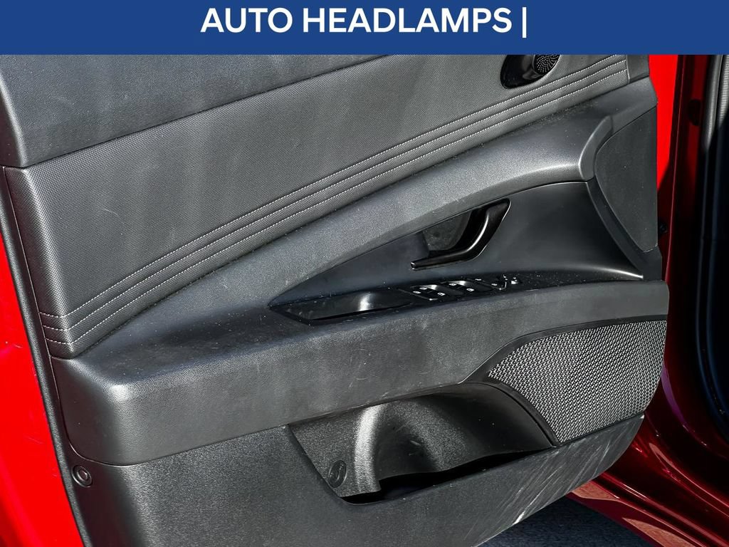Used 2025 Hyundai Elantra Sport FWD image 14
