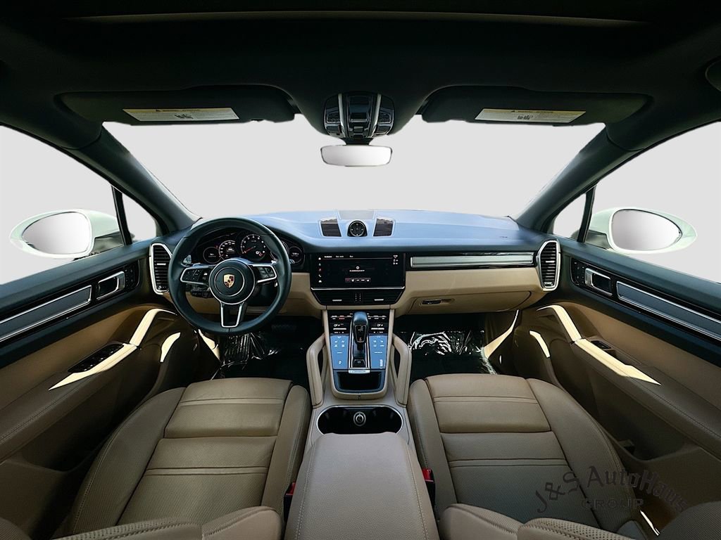 Used 2022 Porsche Cayenne Platinum Edition AWD/4WD image 28