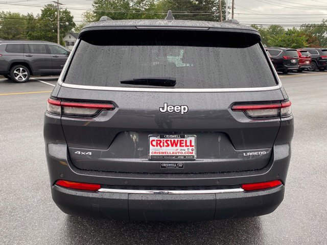 Used 2025 Jeep Grand Cherokee L Laredo AWD/4WD image 4