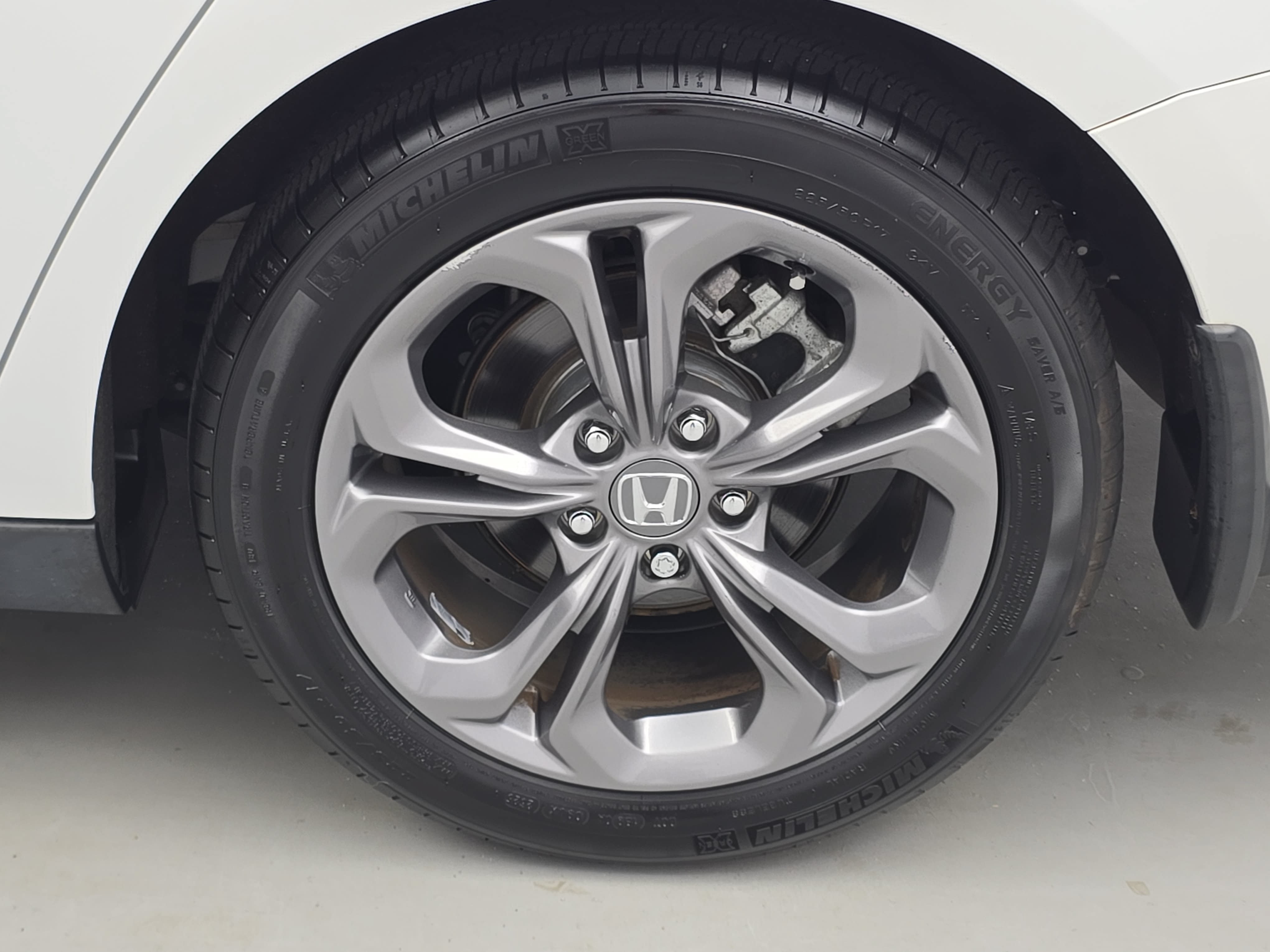 Used 2024 Honda Accord EX image 32